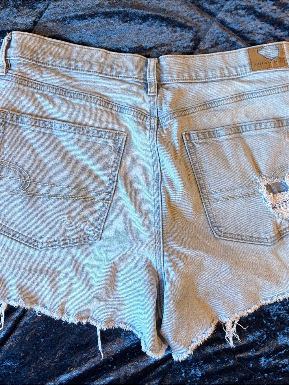 American Eagle Outfitters Light Blue Ripped Denim Shorts - Picture 2 of 4
